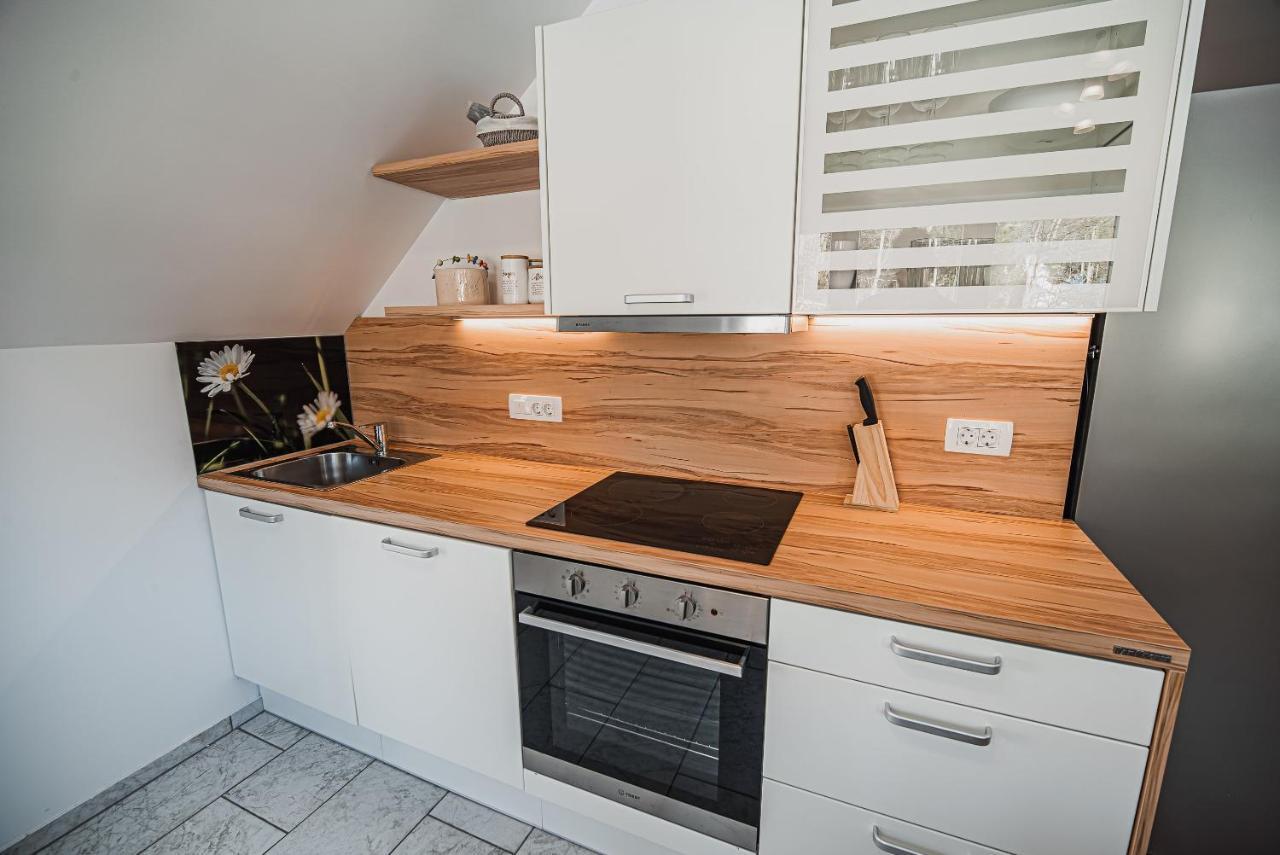 Apartments Rozalija Преддвор Екстер'єр фото